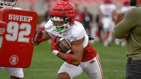 Razorbacks running back Mike Washington, Jr., in spring practice drills