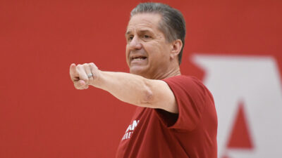 Arkansas Razorbacks coach John Calipari directing a practice