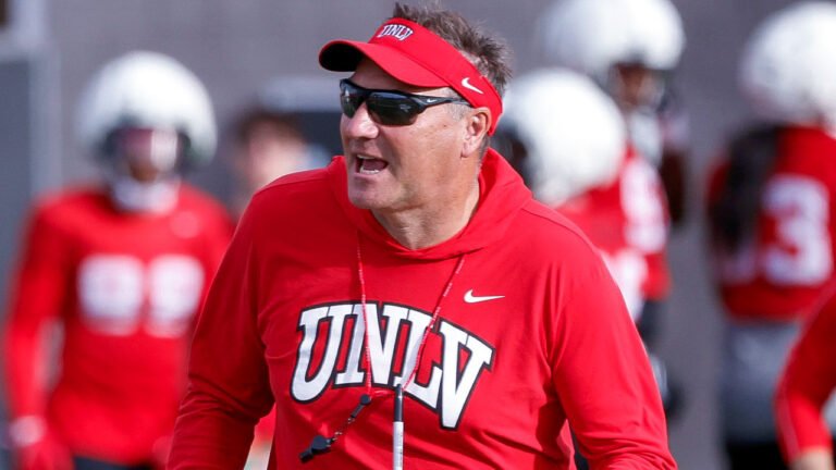Arkansas considers Dan Mullen as a candidate in its coaching search