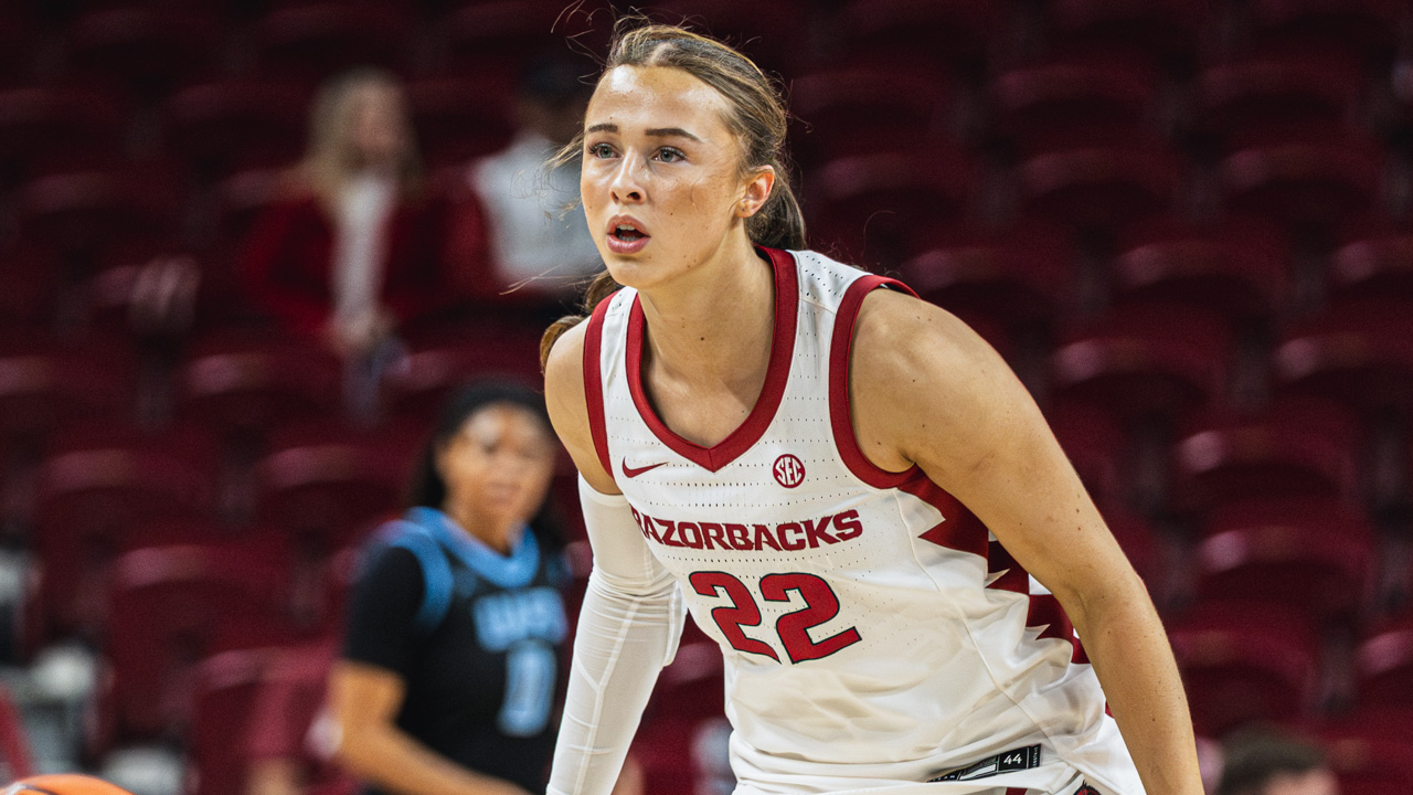 Arkansas Razorbacks guard Bonnie Deas against Arkansas-Fort Smith