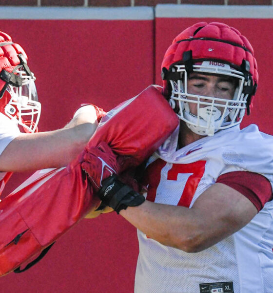 Arkansas Razorbacks tight end during practice drills at spring practice in 2025.