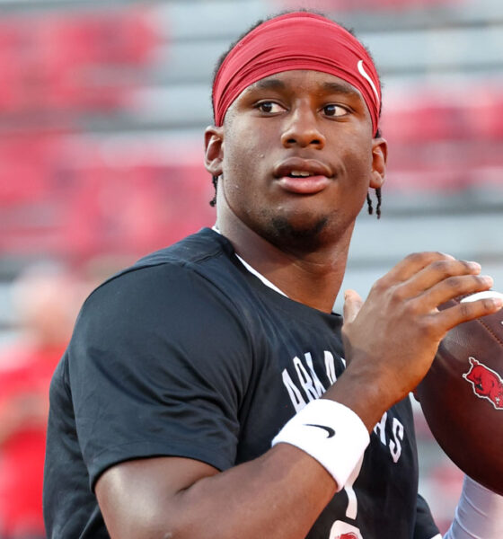 Arkanas Razorbacks quarterback KJ Jackson warming up before game against the Utah Utes