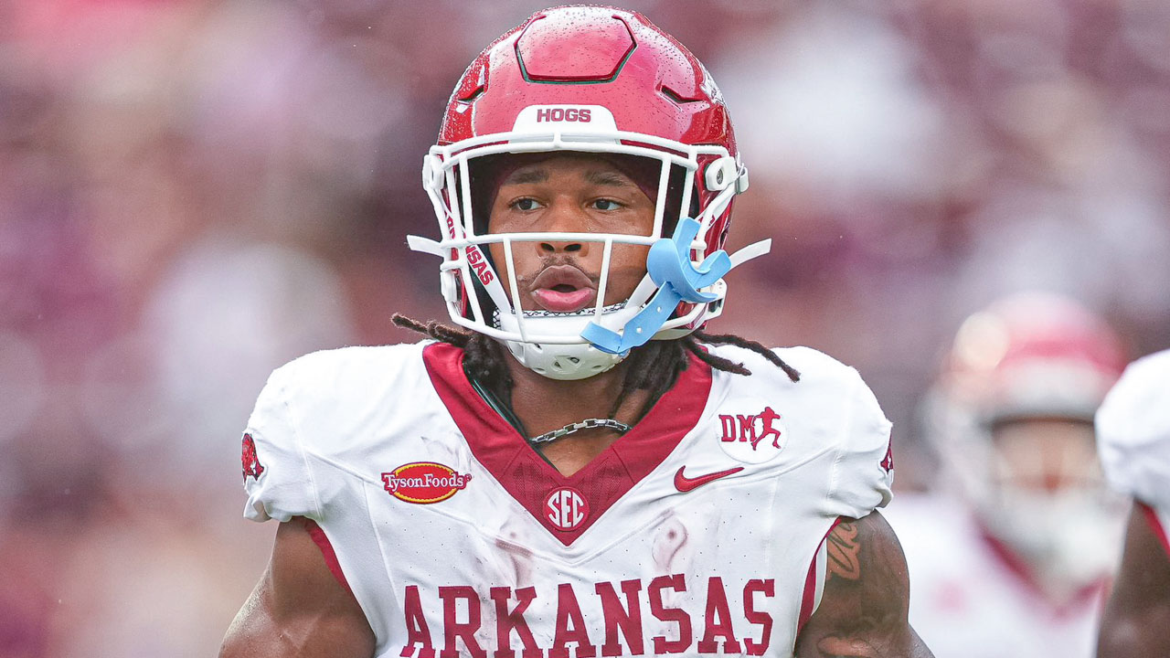 Arkansas Razorbacks running back Cam Settles during game against the Texas A&M Aggies at Kyle Field