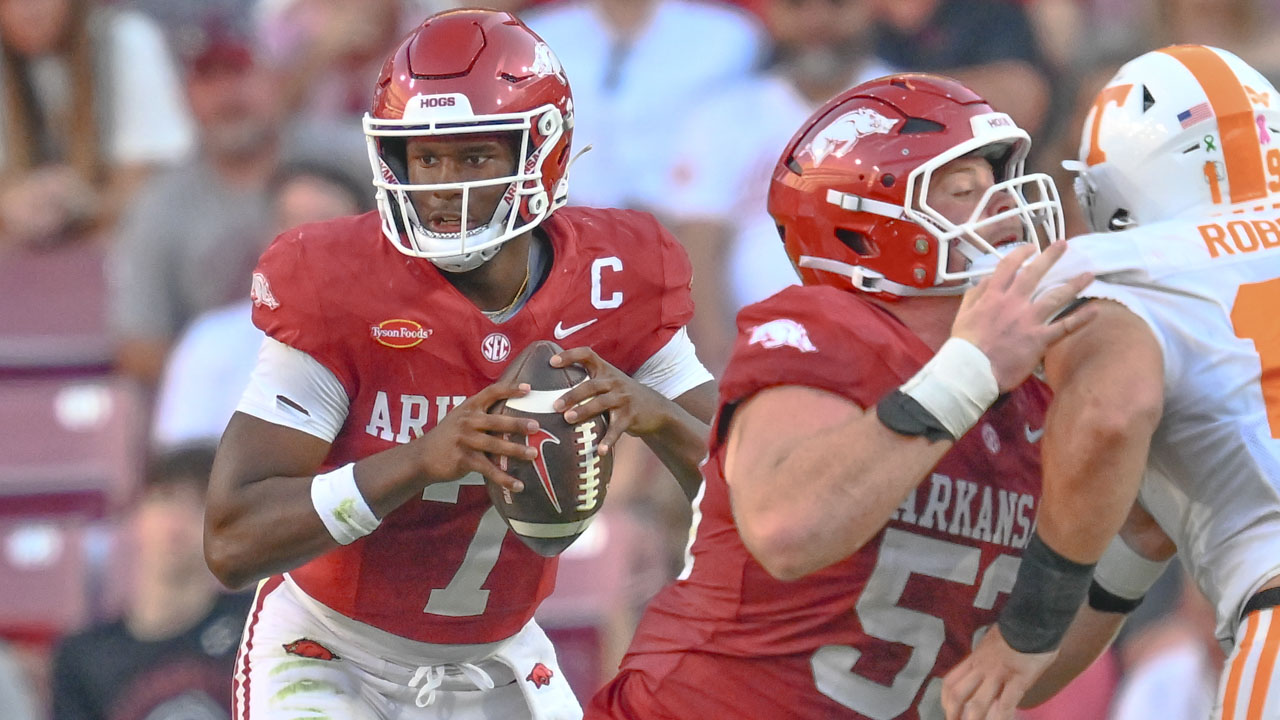 Arkansas Razorbacks quarterback KJ Jackson during game against the Tennessee Volunteers at Razorback Stadium