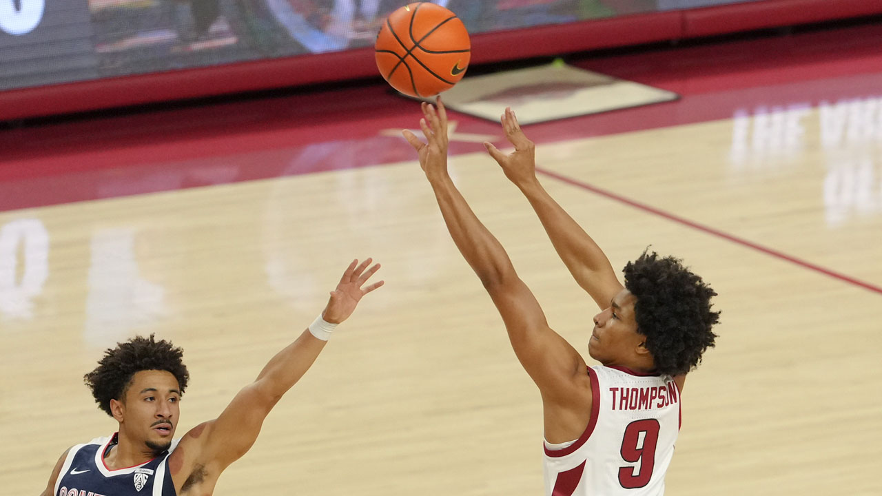 Arkansas Razorbacks freshman Davion Thompson puts up a shot against the Gonzaga Bulldogs