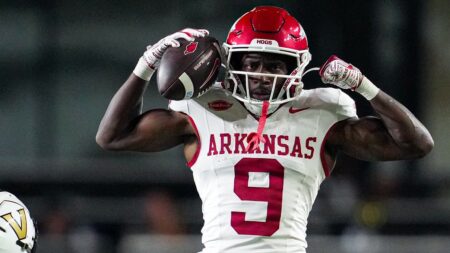Arkansas Razorbacks defensive end Charlie Collins during game against the Vanderbilt Commodores