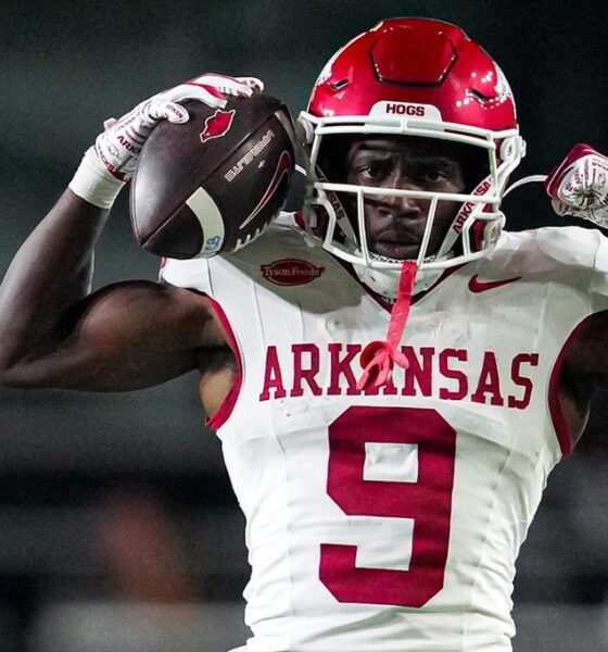 Arkansas Razorbacks defensive end Charlie Collins during game against the Vanderbilt Commodores